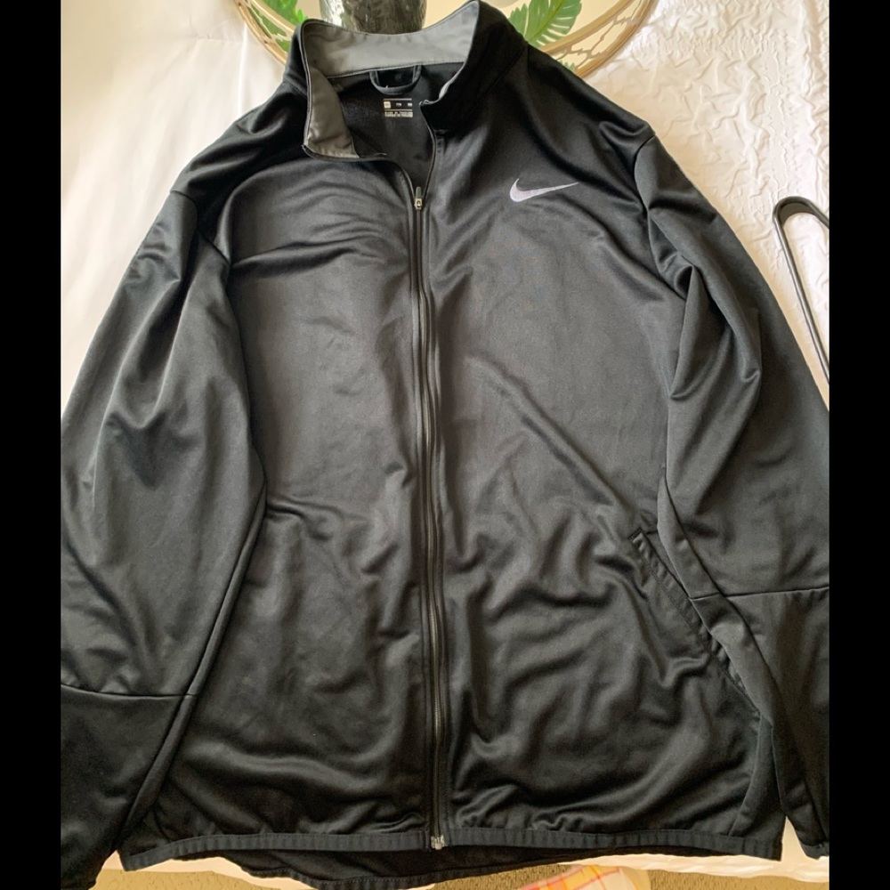 Nike Men's Lightweight Black Jacket  Size XXL